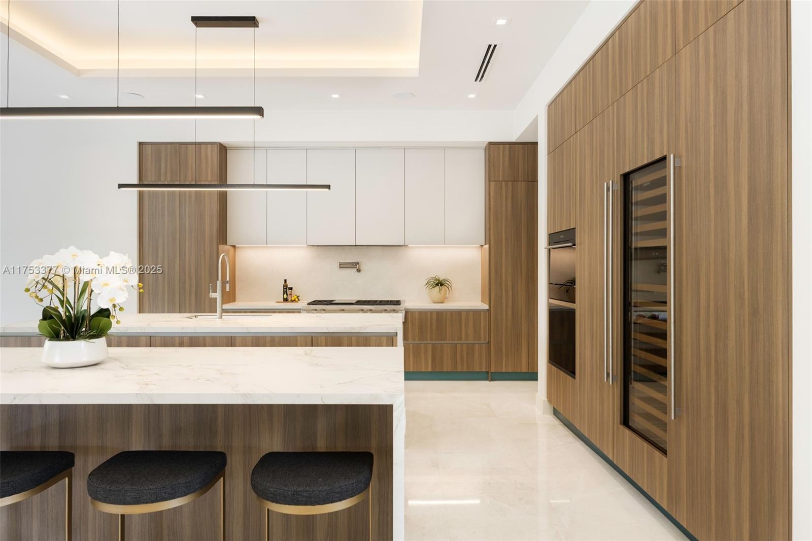 SNAPPER CREEK GROVES - Residential