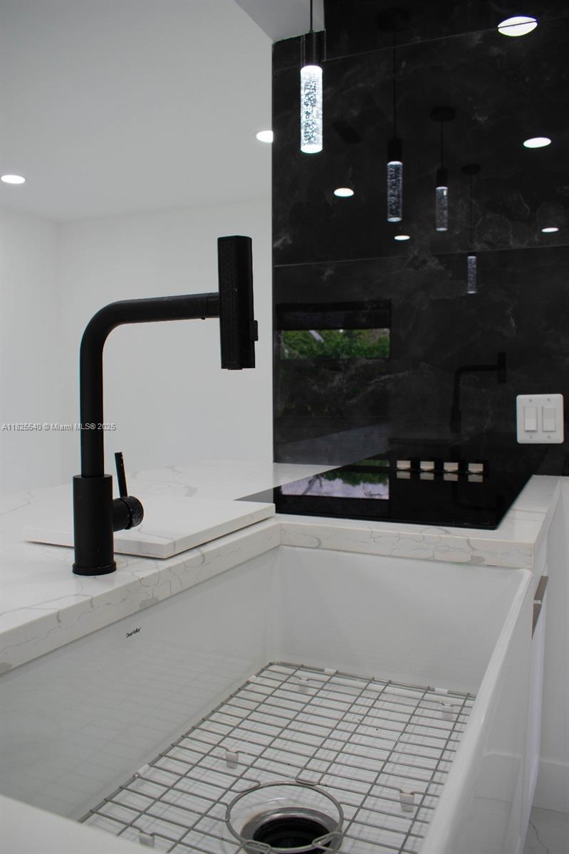 PALM BEACH LEISUREVILLE R - Residential