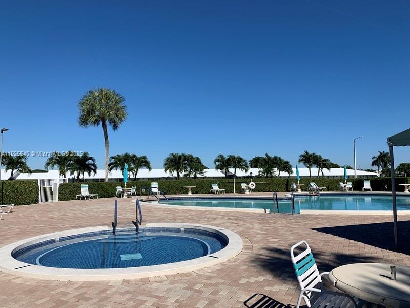 PALM BEACH LEISUREVILLE R - Residential