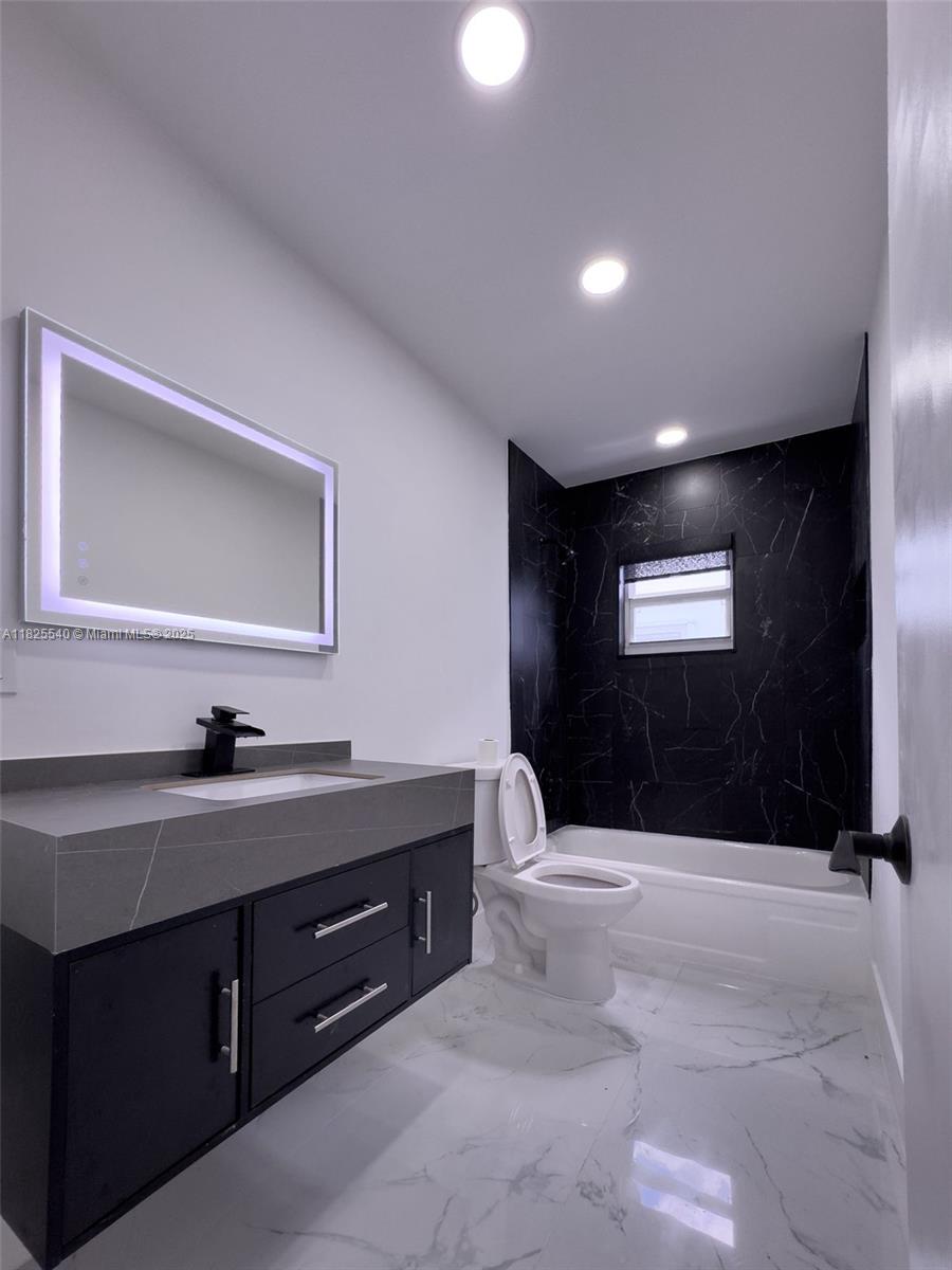 PALM BEACH LEISUREVILLE R - Residential