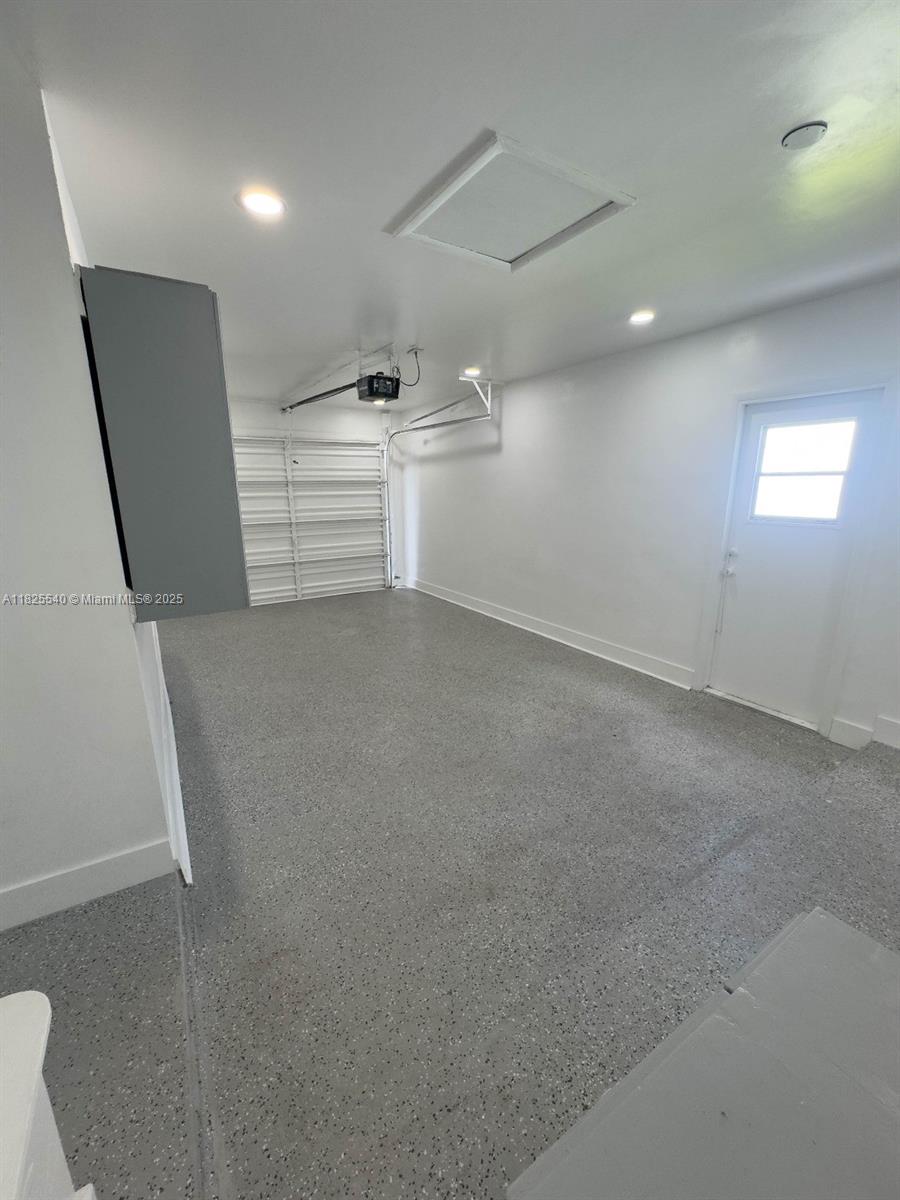 PALM BEACH LEISUREVILLE R - Residential