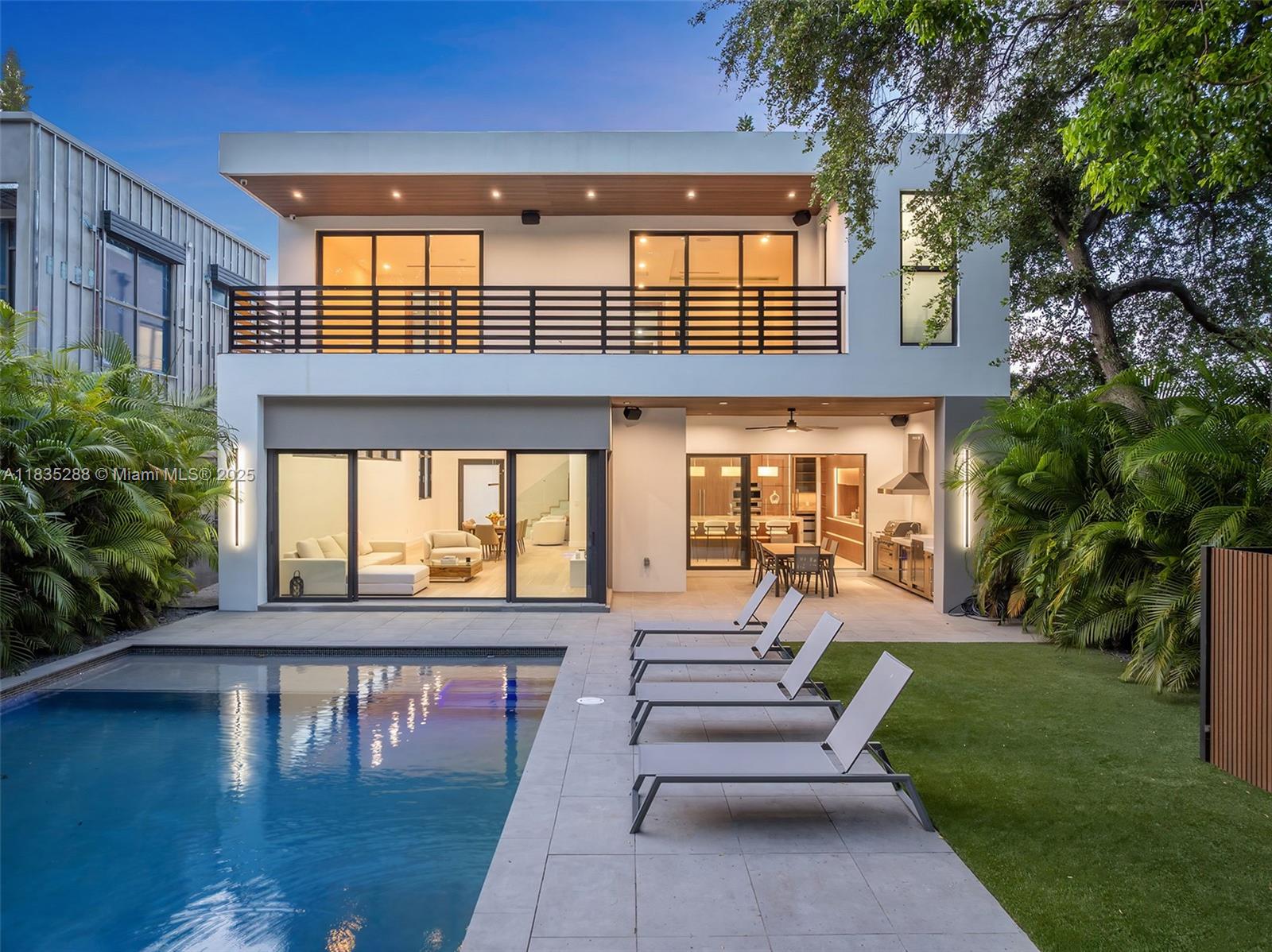 260 NW 47th St