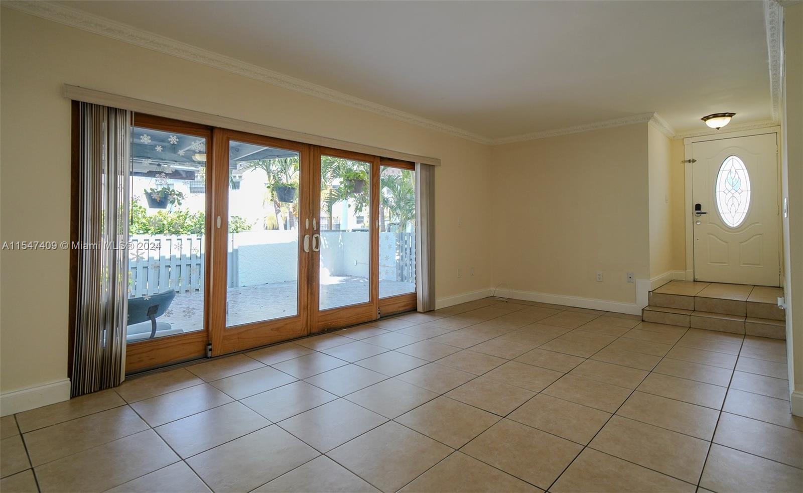 LA ARBOLEDA VILLAGE CONDO - Residential Lease