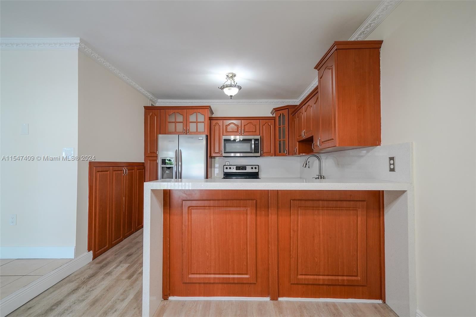 LA ARBOLEDA VILLAGE CONDO - Residential Lease