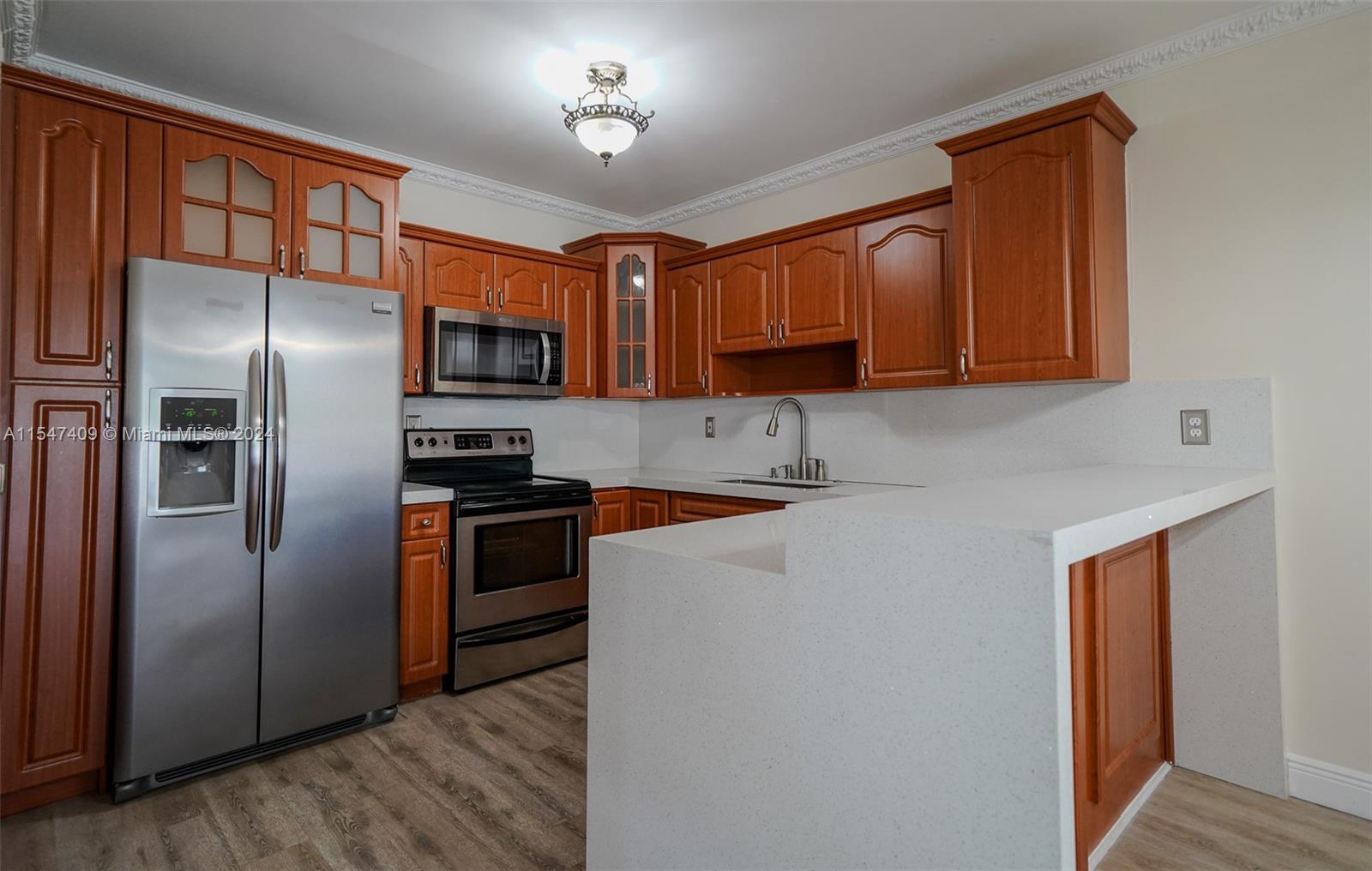 LA ARBOLEDA VILLAGE CONDO - Residential Lease