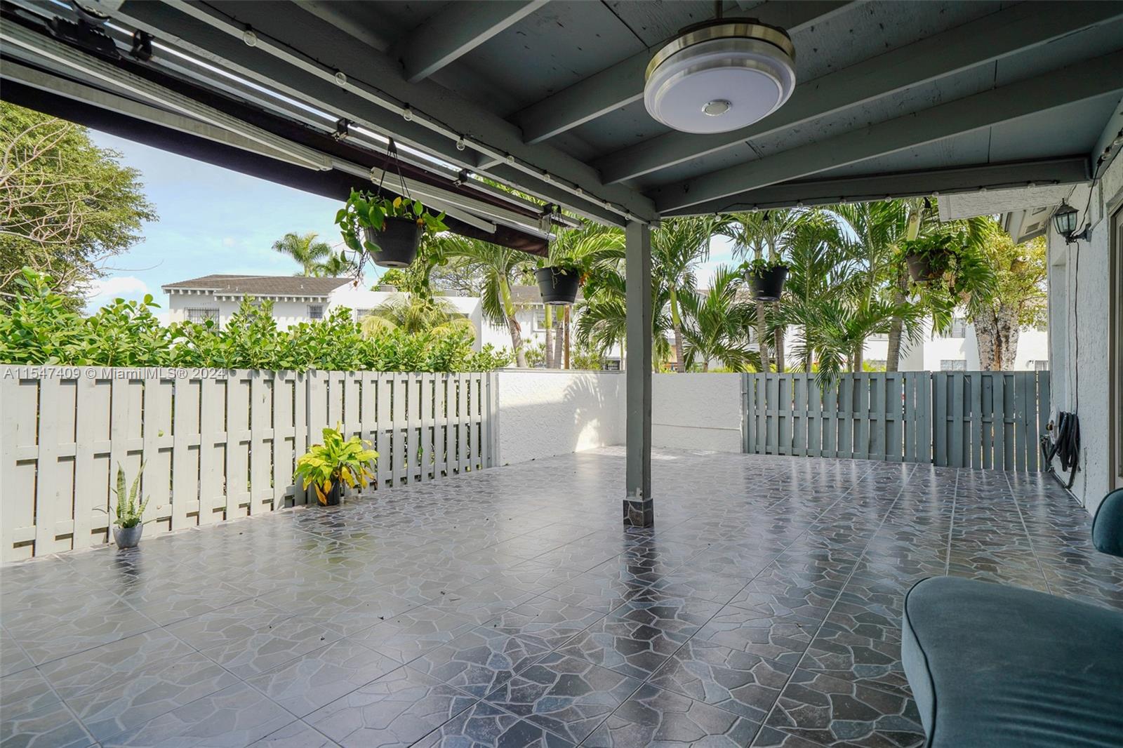 LA ARBOLEDA VILLAGE CONDO - Residential Lease