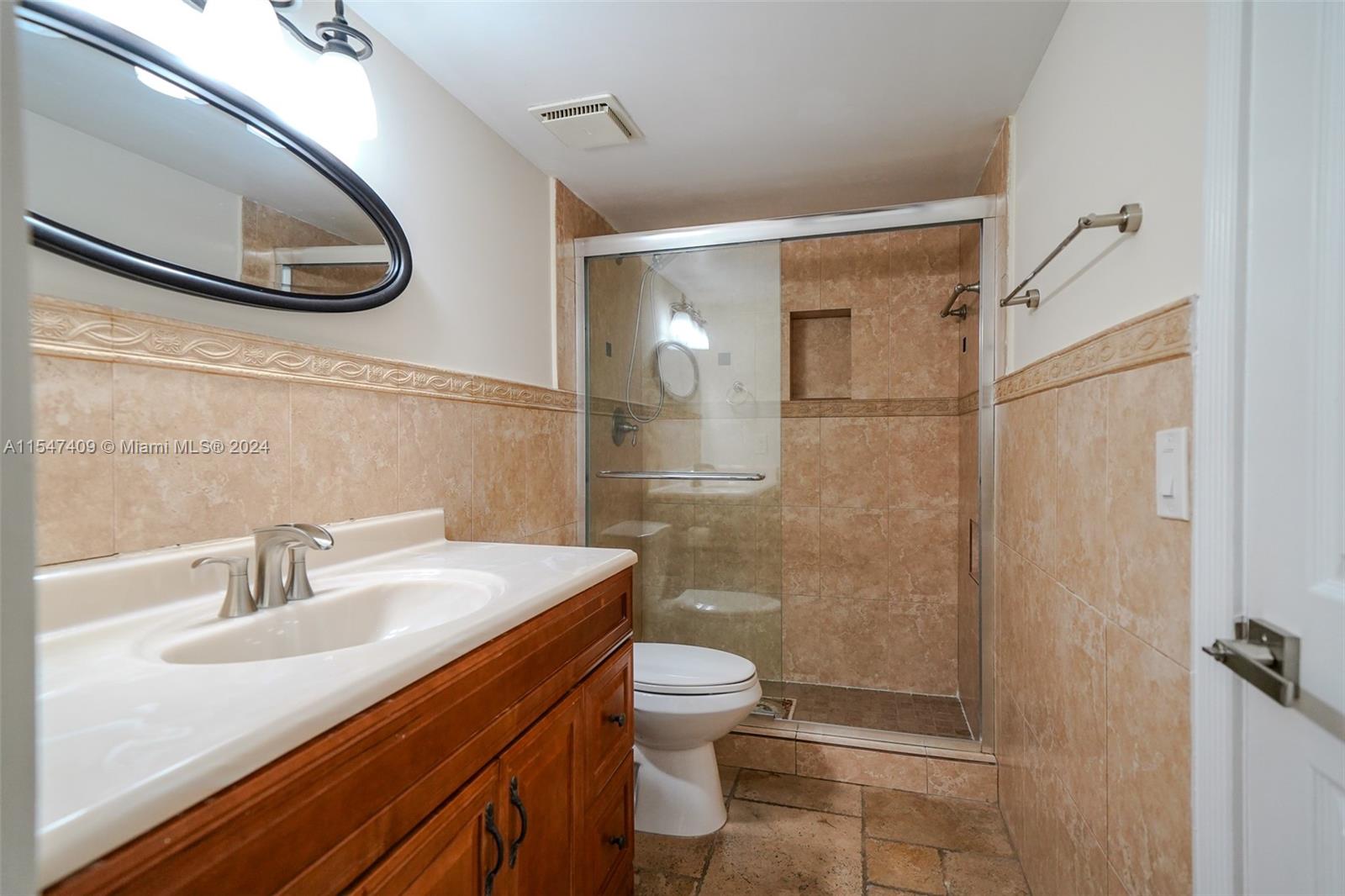 LA ARBOLEDA VILLAGE CONDO - Residential Lease