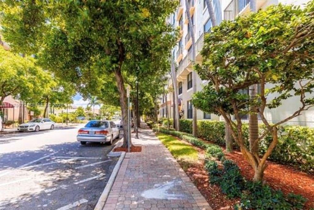 Photo of 1919 Van Buren St #212A, Hollywood, FL 33020 (MLS # A11979072)