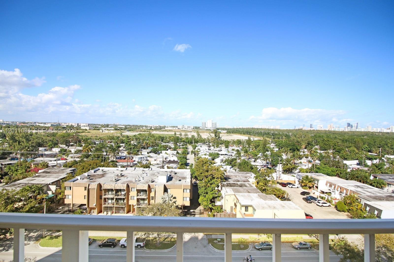 VECINO DEL MAR CONDO - Residential