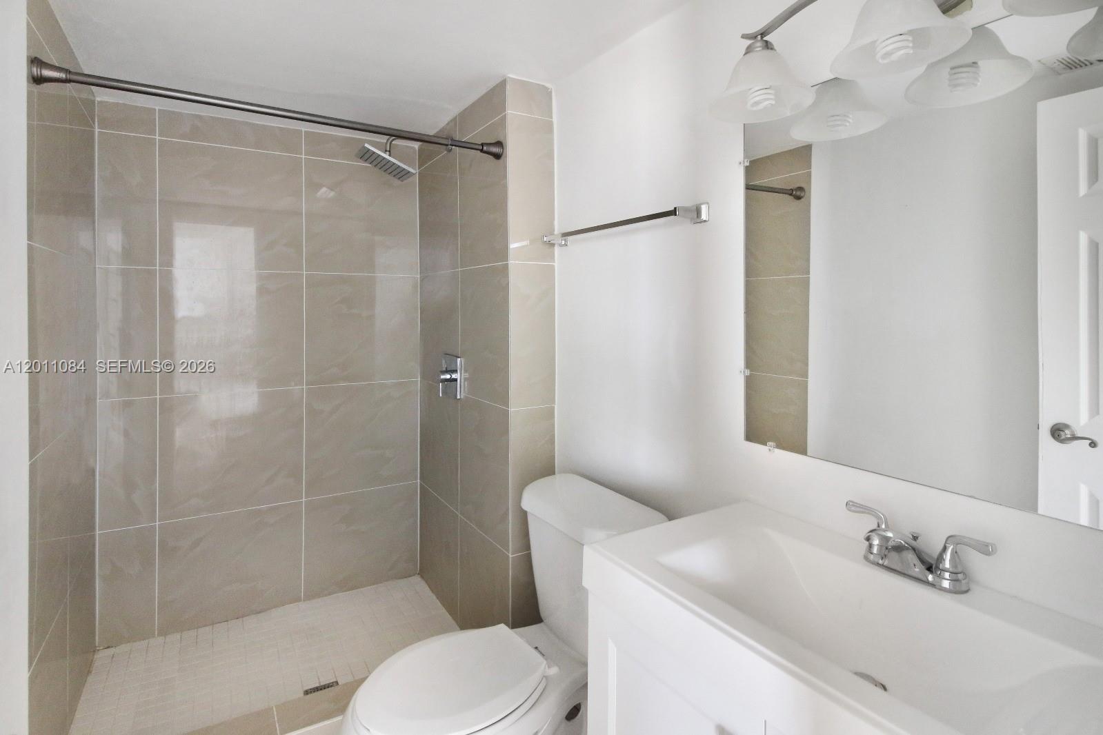 VECINO DEL MAR CONDO - Residential