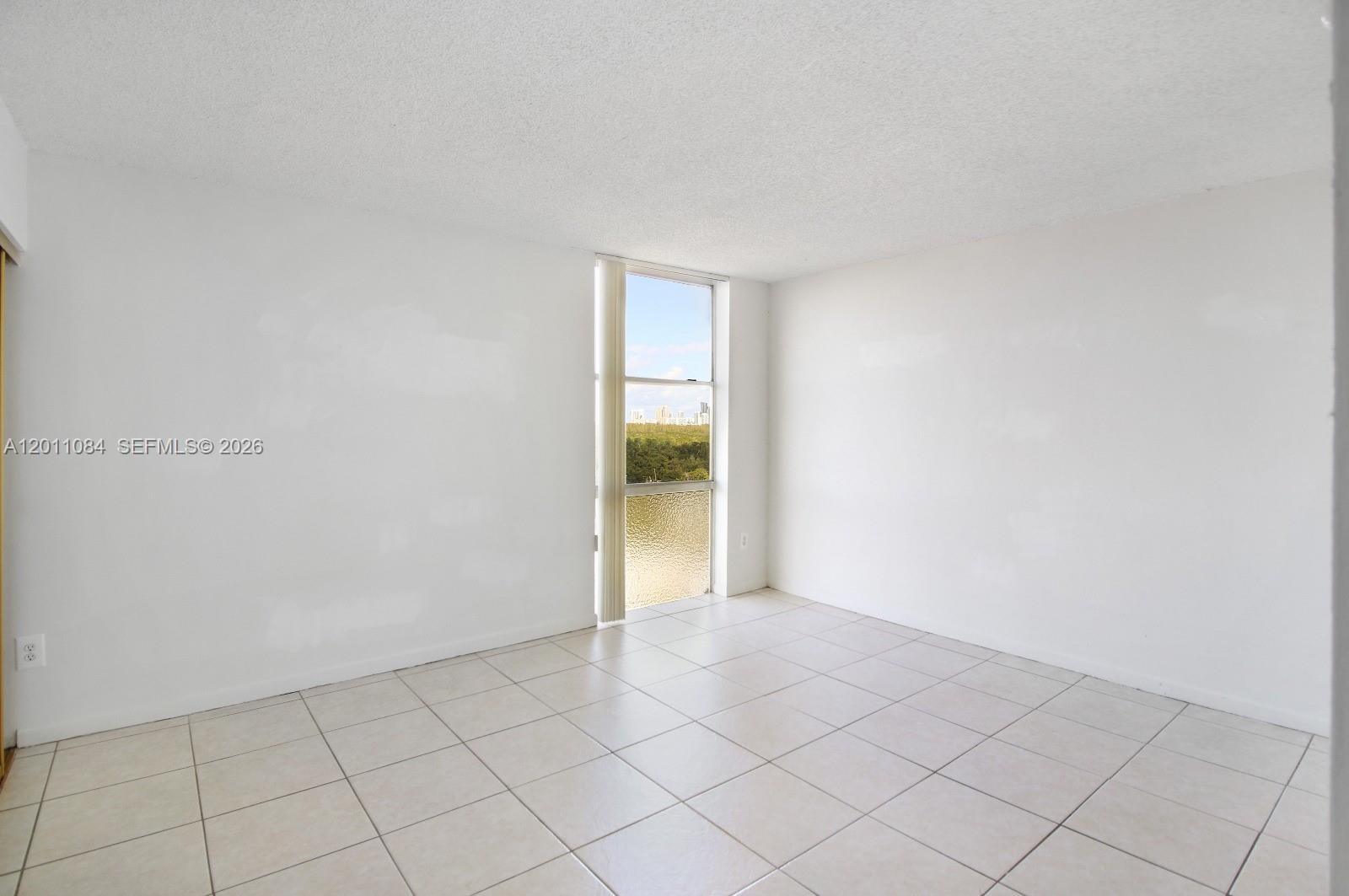 VECINO DEL MAR CONDO - Residential