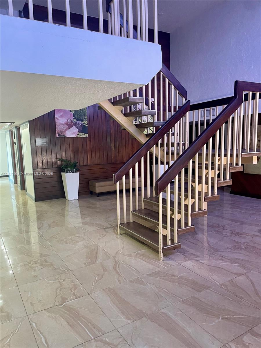 GREYNOLDS PARK CLUB CONDO - Residential