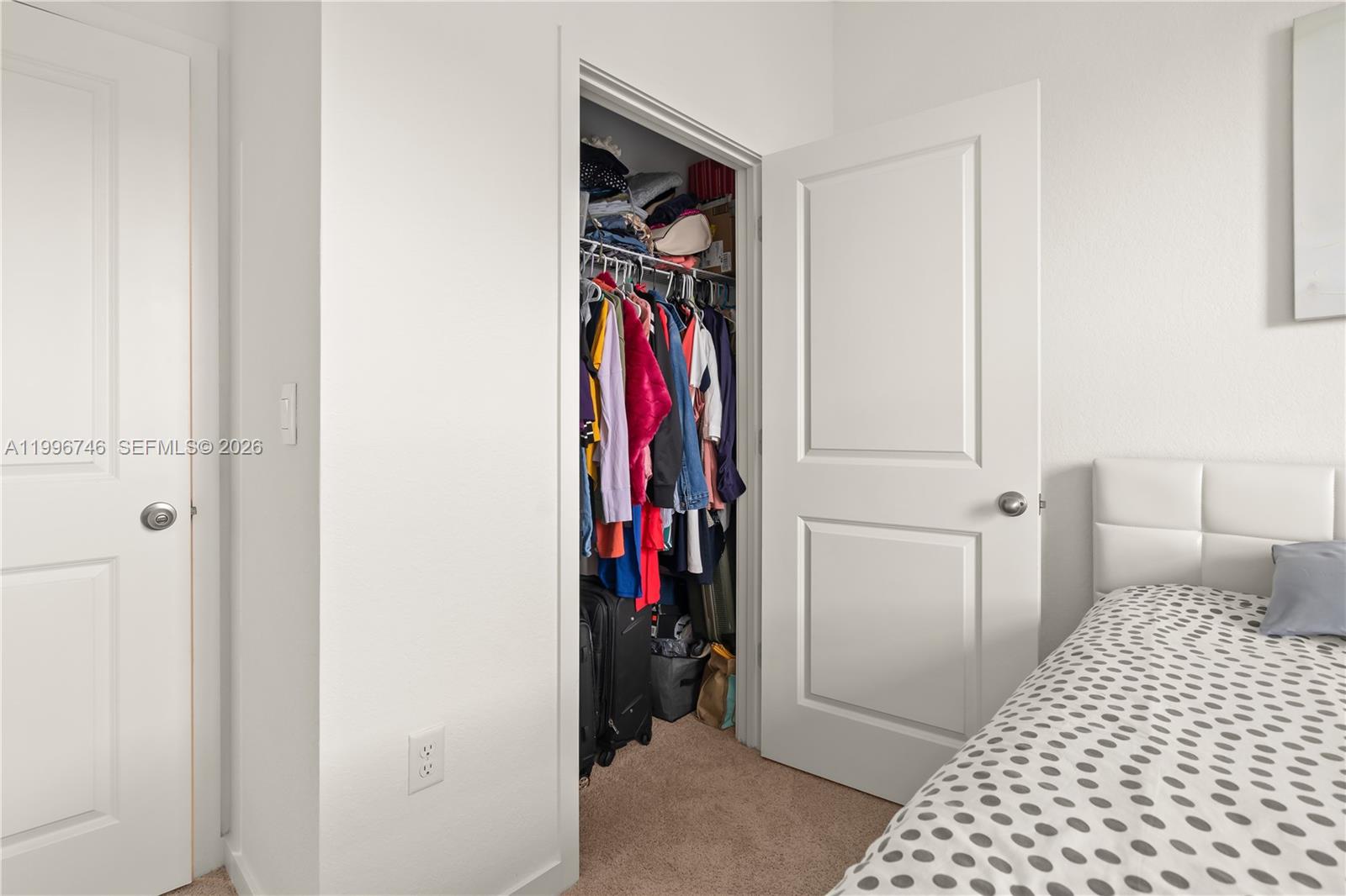 HIGHLAND OAKS - Residential