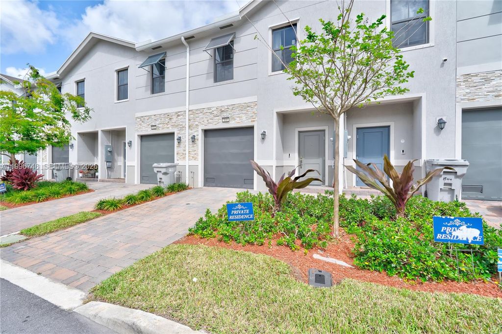Photo of 848 NW 3rd Ter, Pompano Beach, FL 33060 (MLS # A11996746)