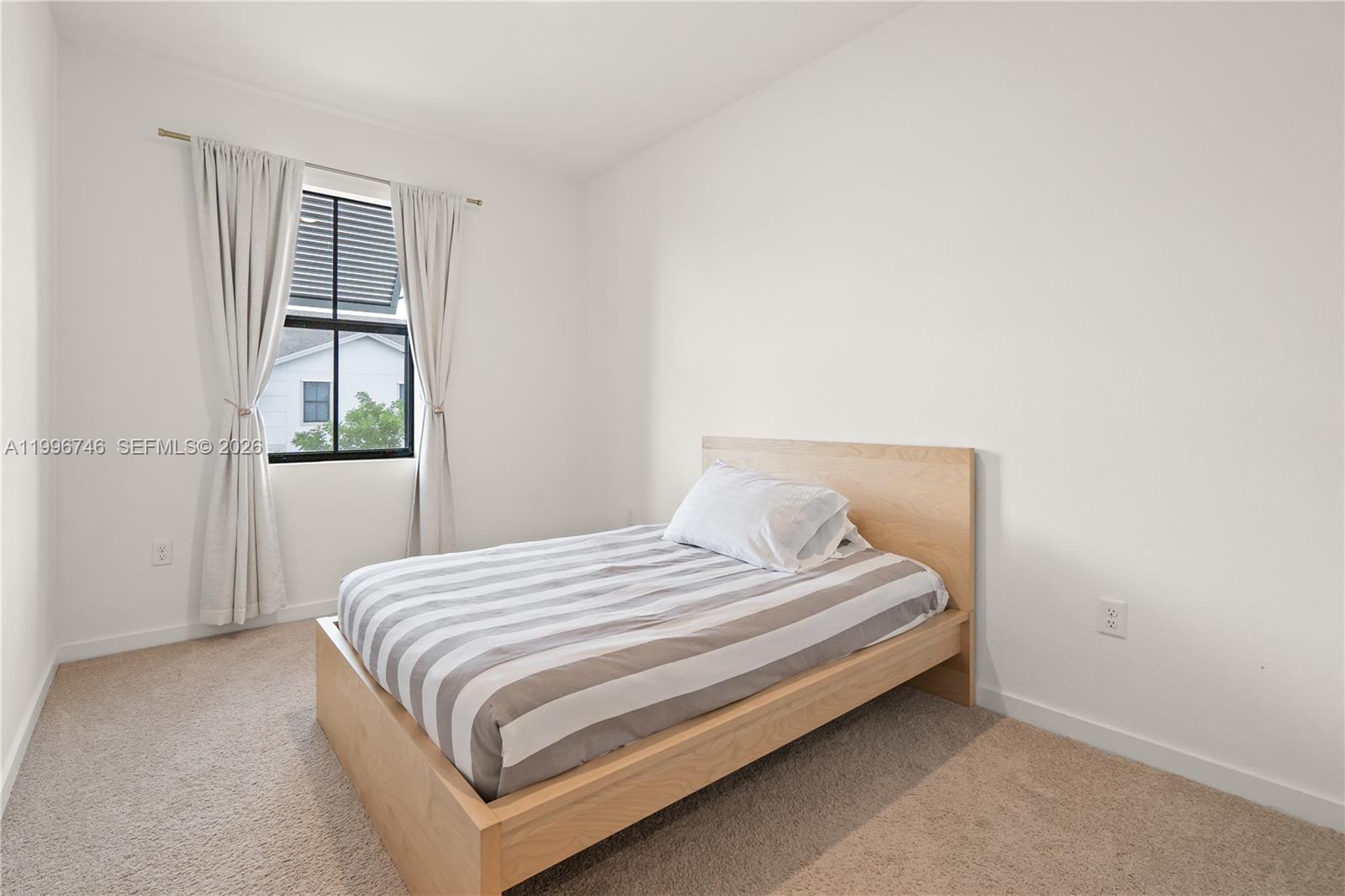 HIGHLAND OAKS - Residential