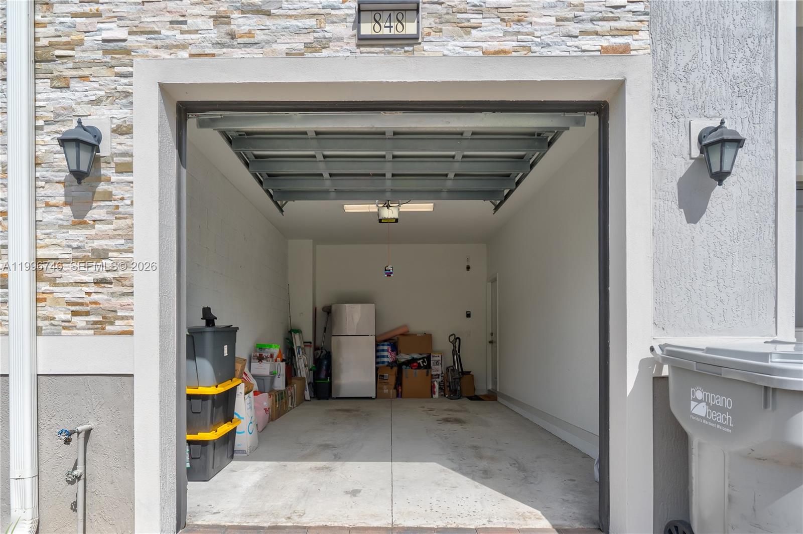 HIGHLAND OAKS - Residential