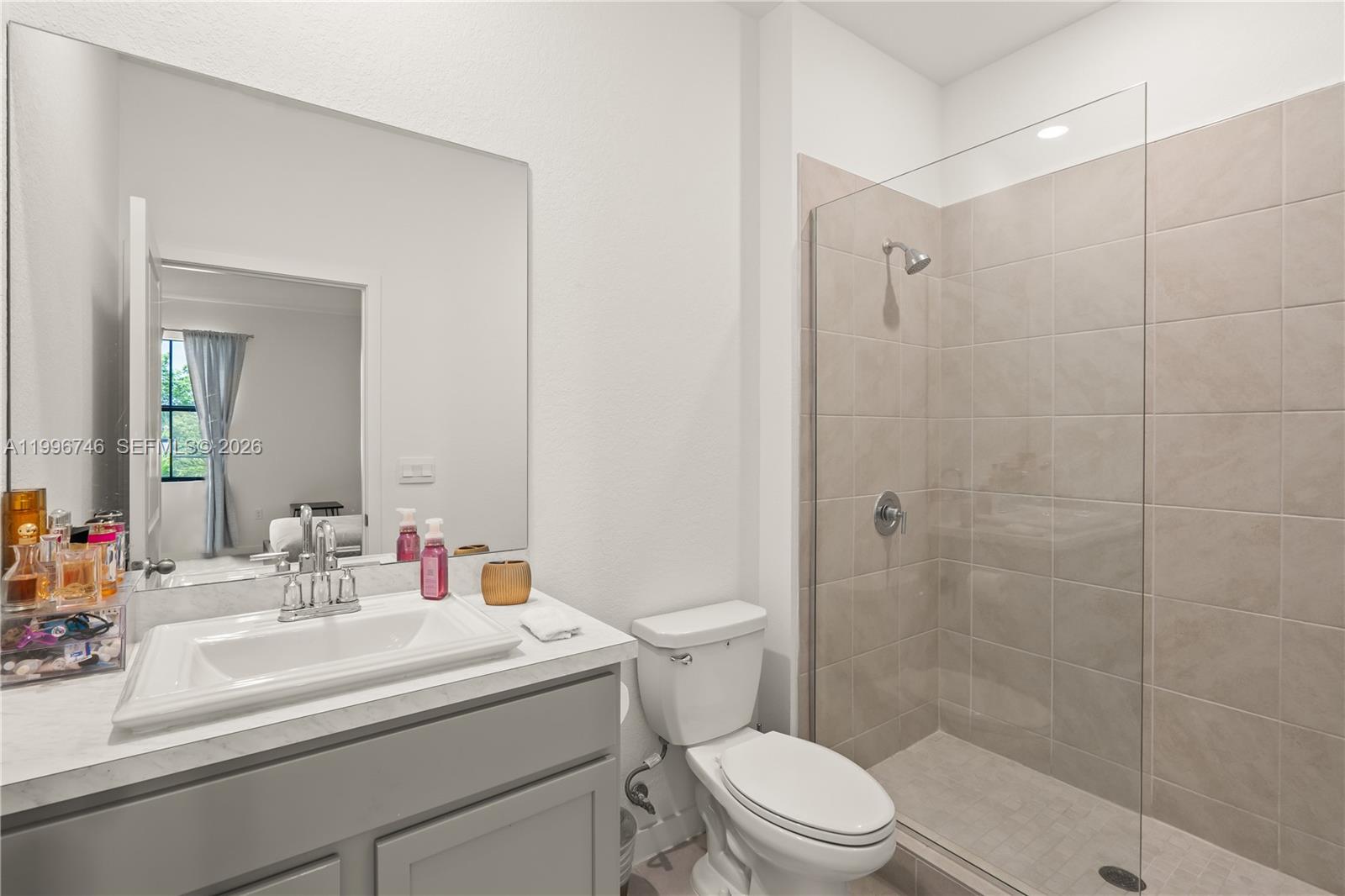 HIGHLAND OAKS - Residential