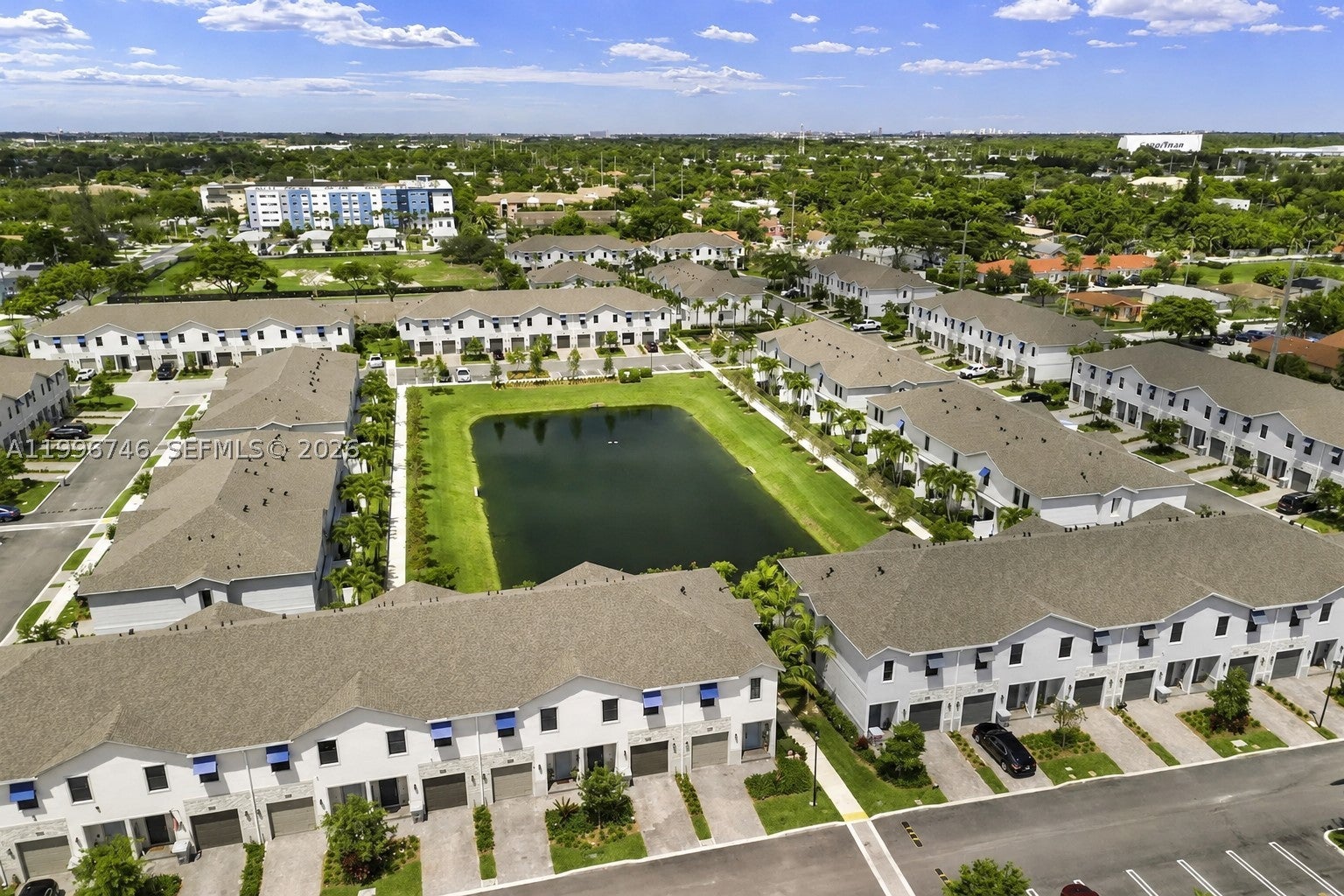 848 NW 3rd Ter