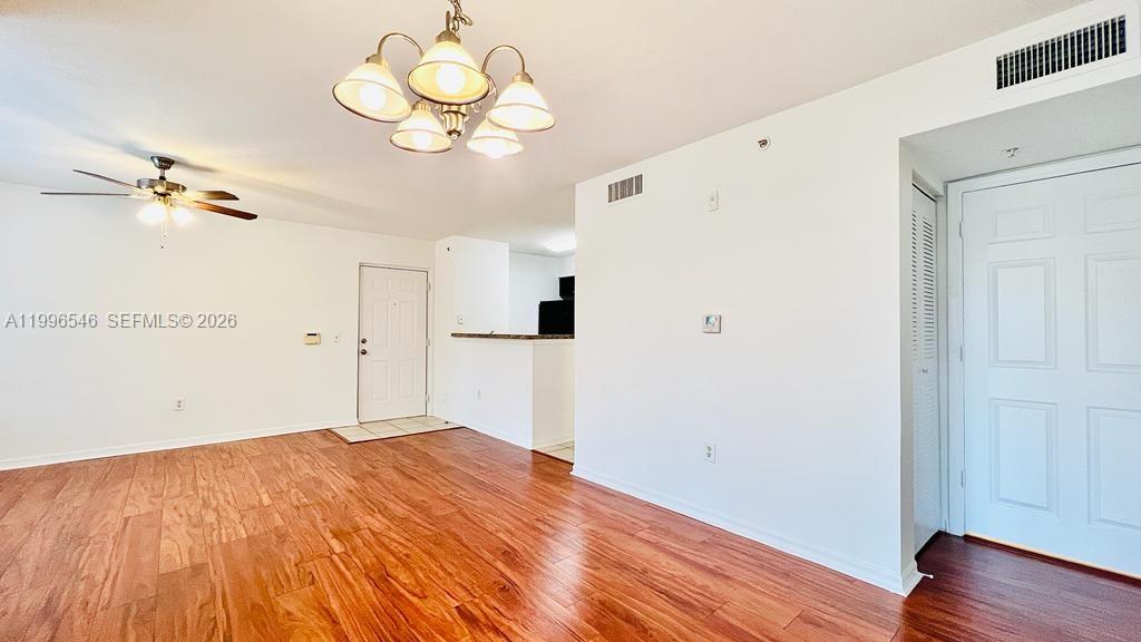 Emerald isle at Laguna - Residential Lease