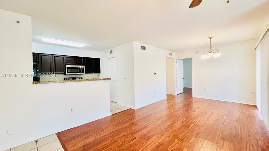 Emerald isle at Laguna - Residential Lease