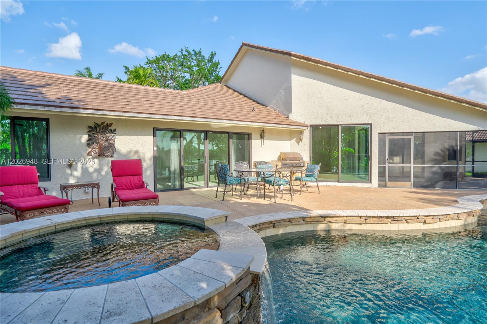 COUNTRY ISLES - Residential