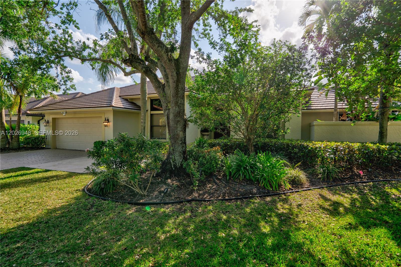 1087 Deerwood Ln
