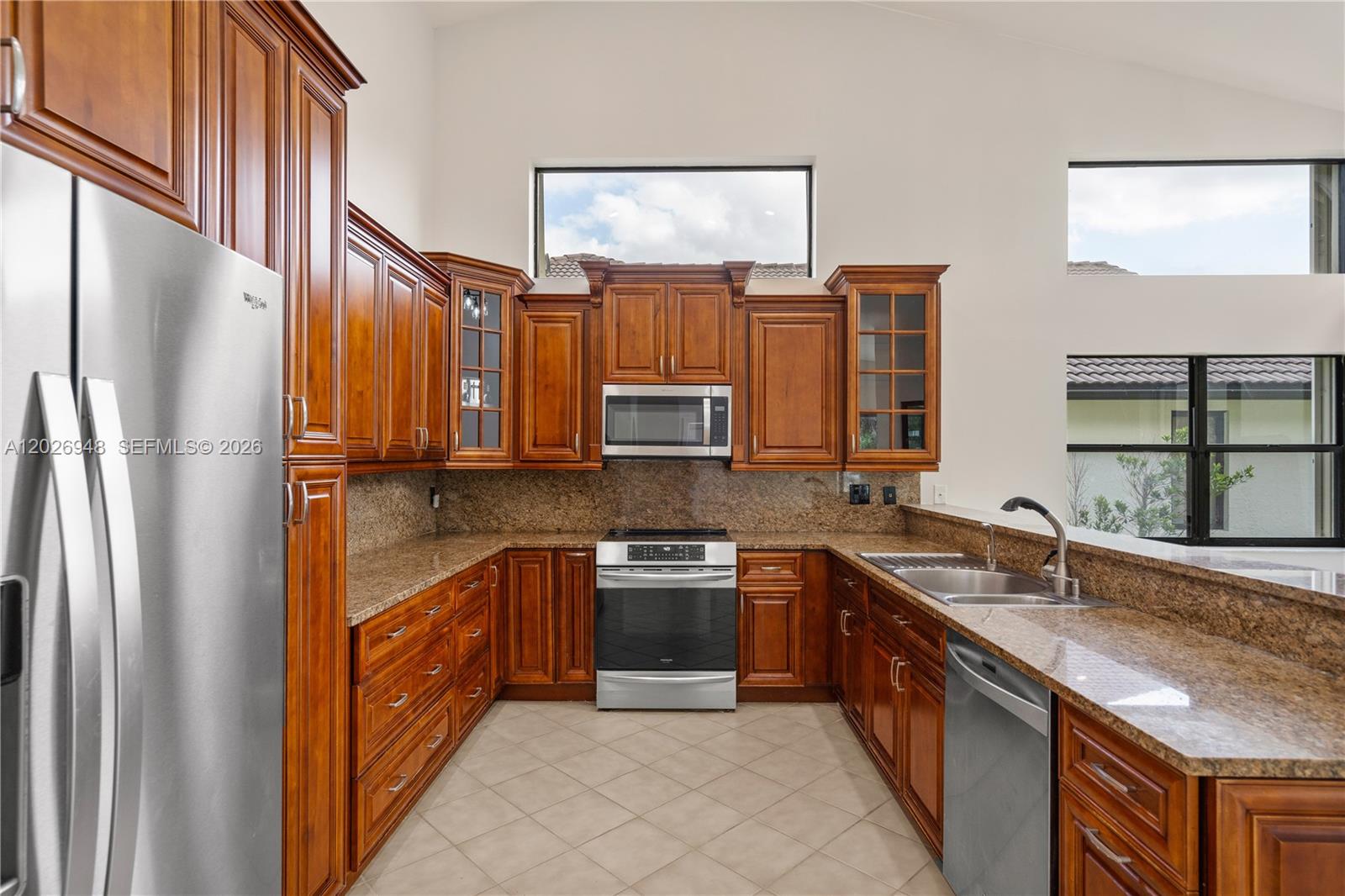 COUNTRY ISLES - Residential
