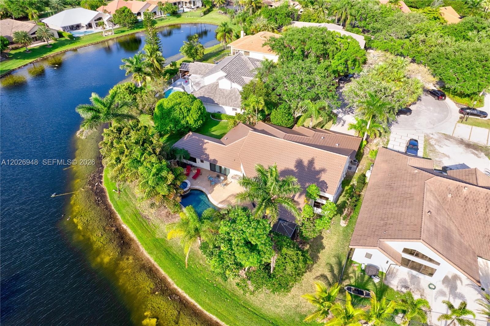 COUNTRY ISLES - Residential