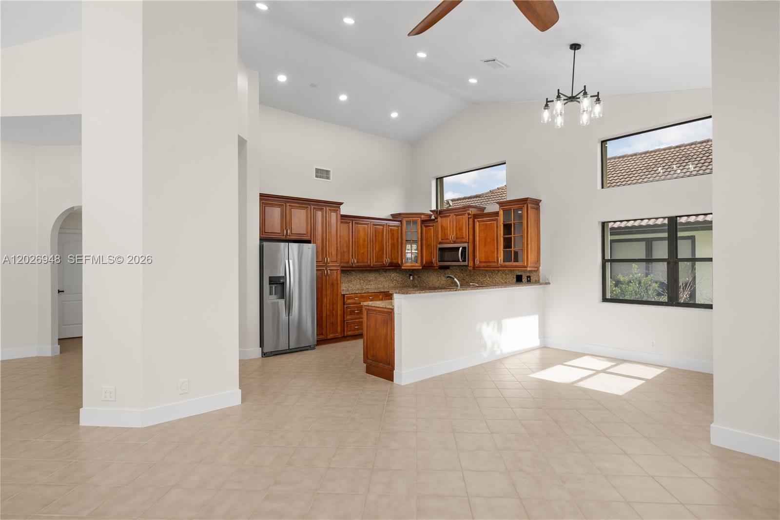 COUNTRY ISLES - Residential