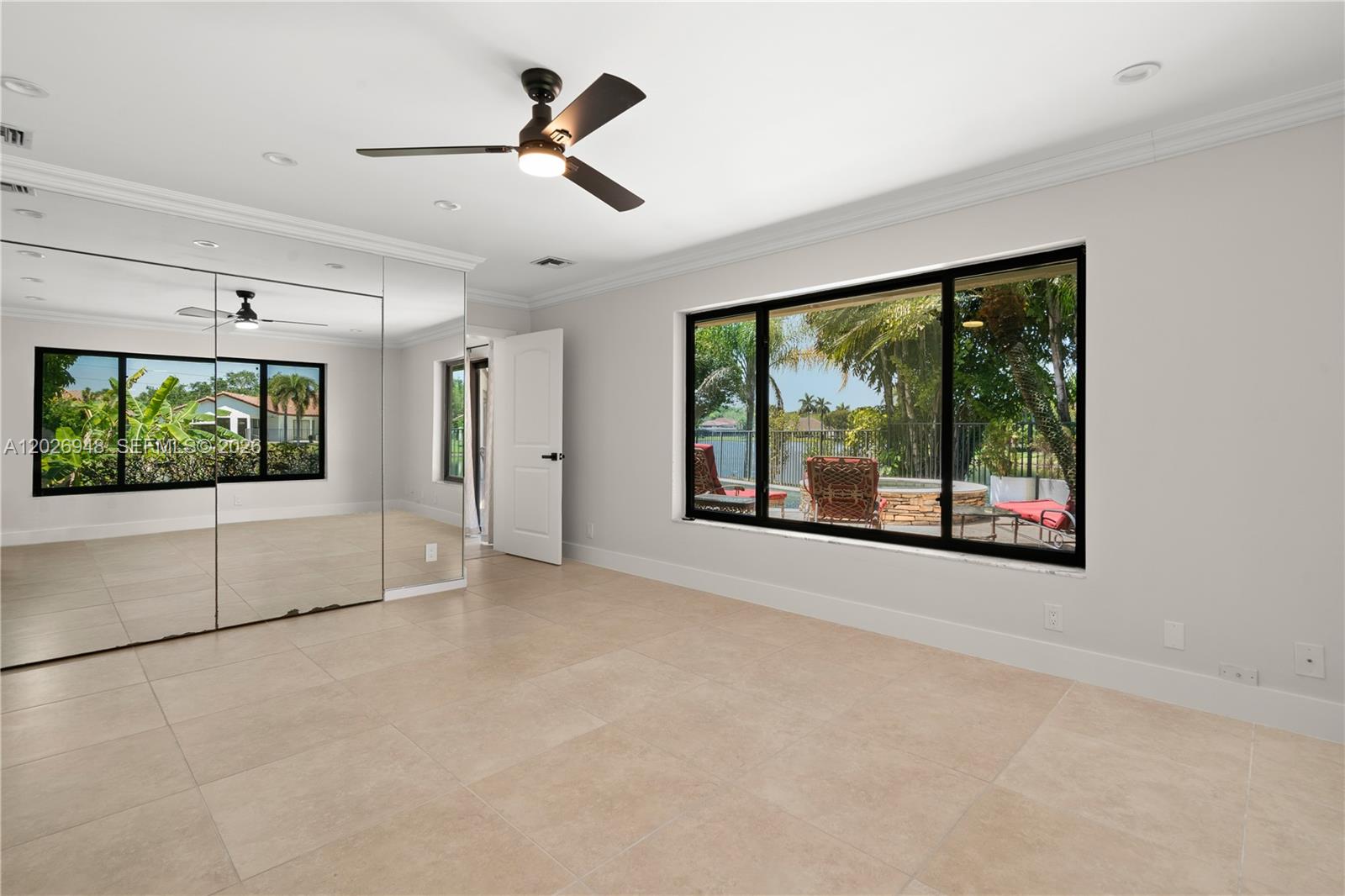 COUNTRY ISLES - Residential
