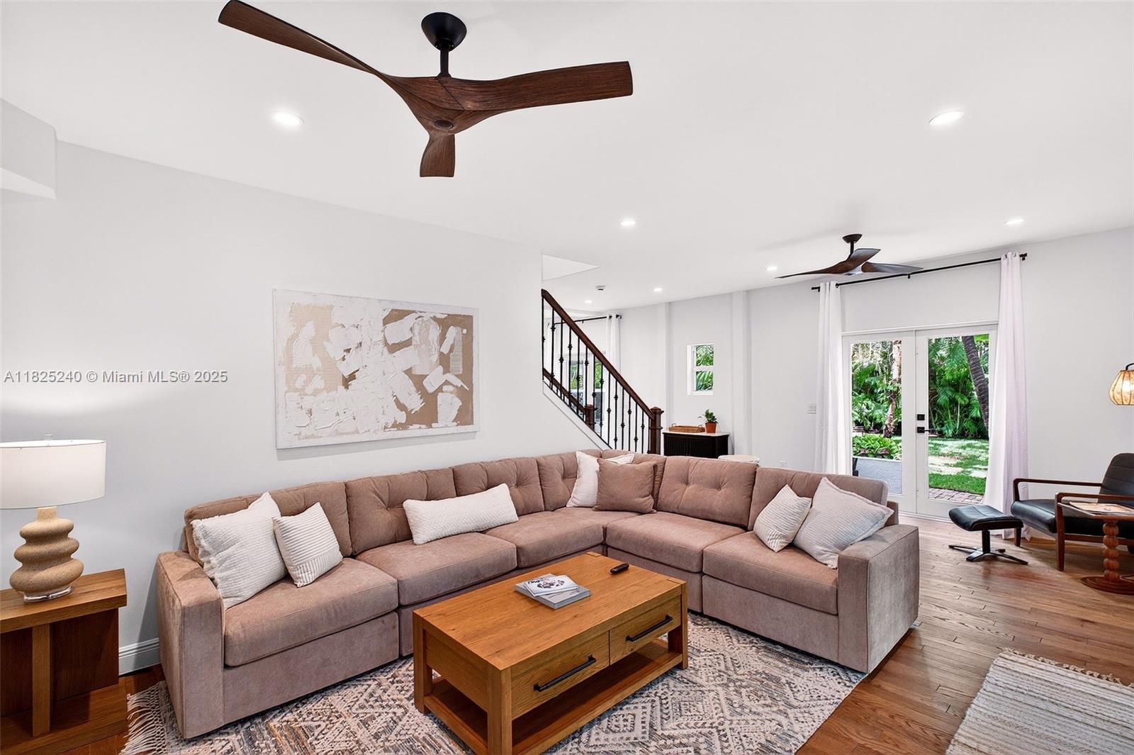 58 NE 44th St
