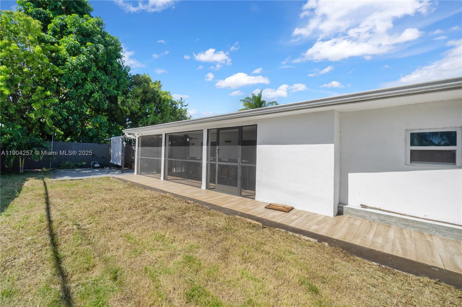 LEISURE CITY SEC 2 - Residential