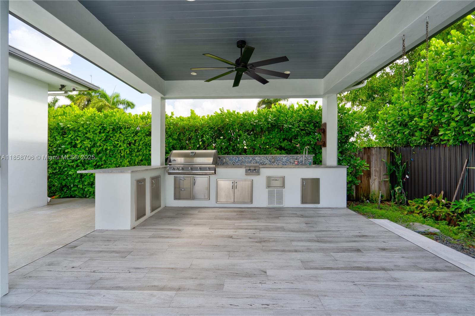 LARO SUB - Residential