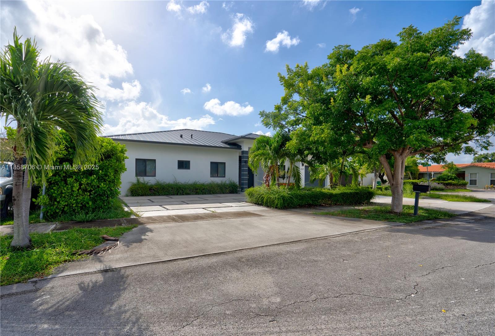 LARO SUB - Residential