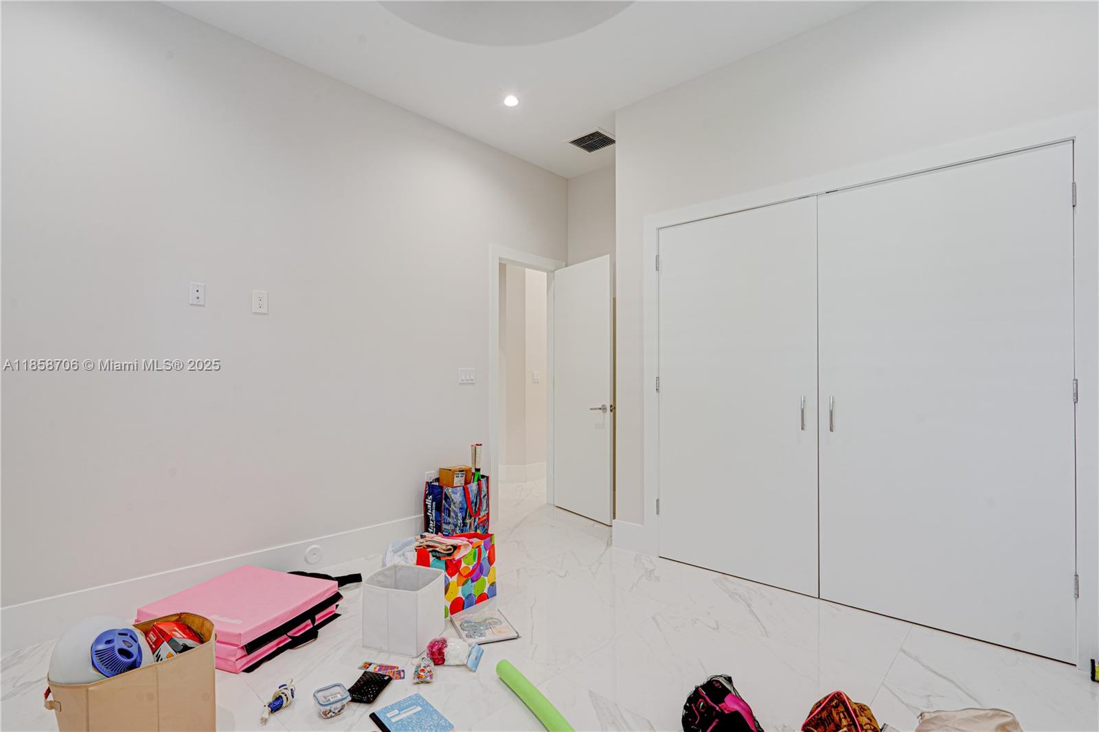 LARO SUB - Residential