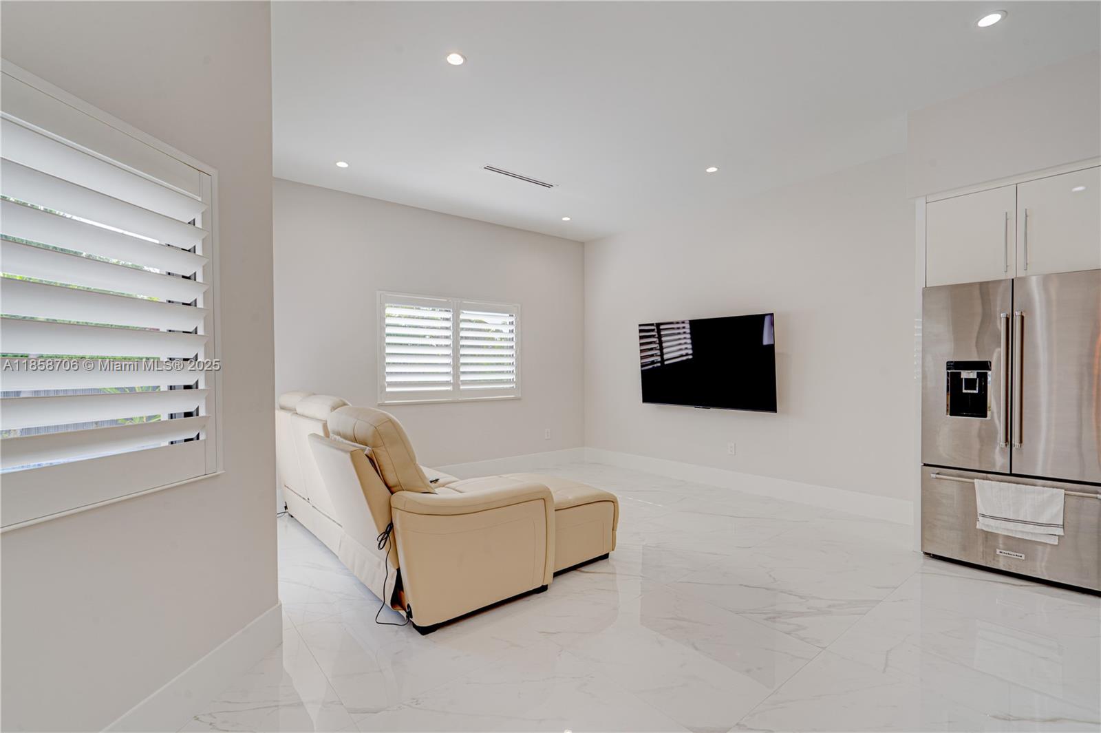 LARO SUB - Residential