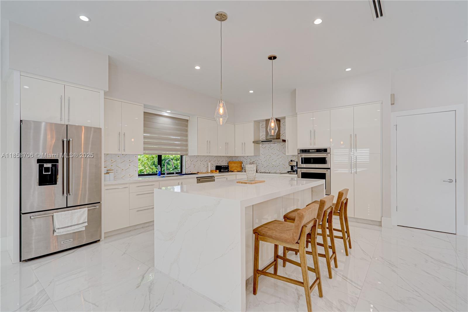 2521 SW 105th Ave