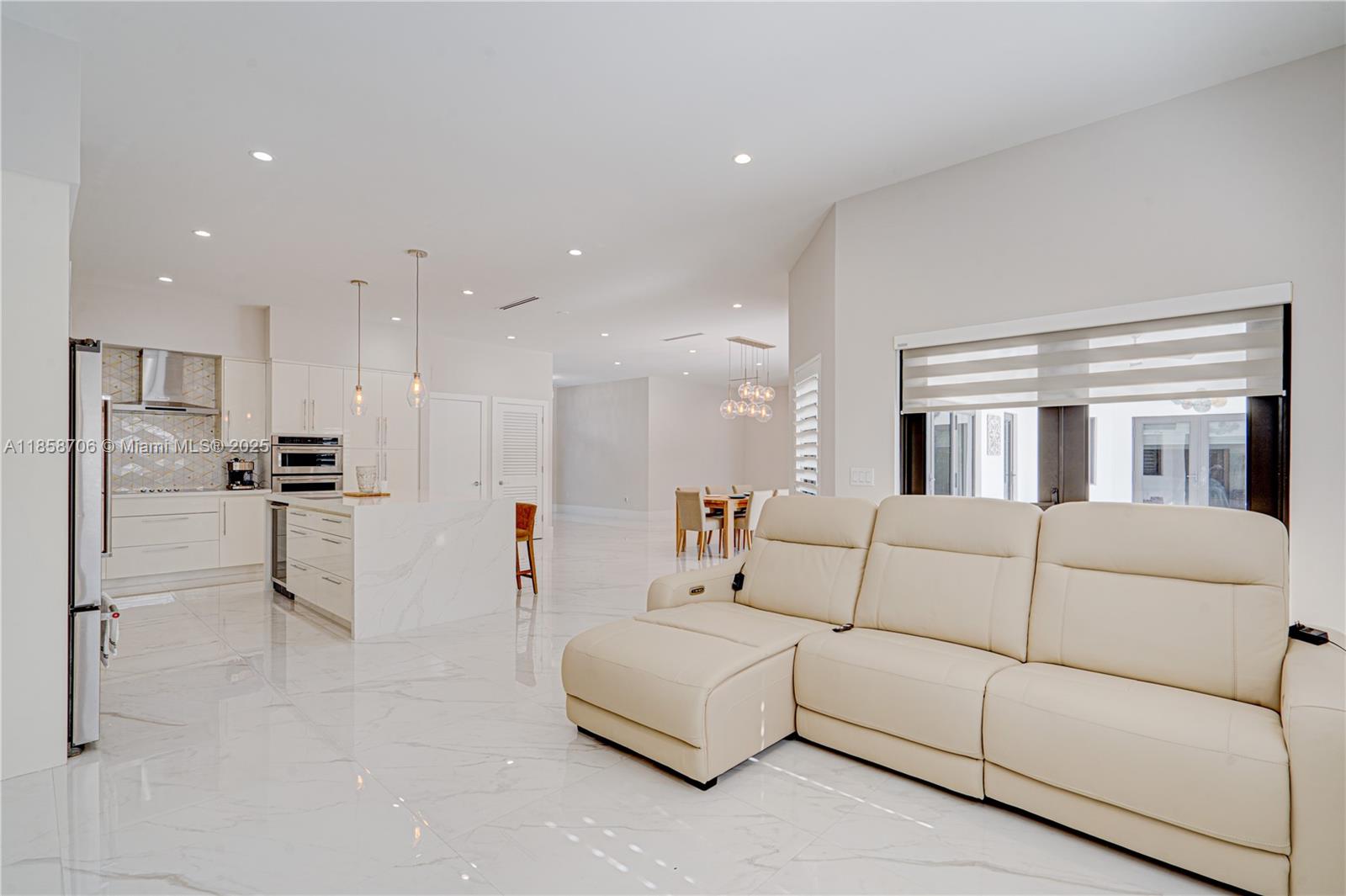 LARO SUB - Residential