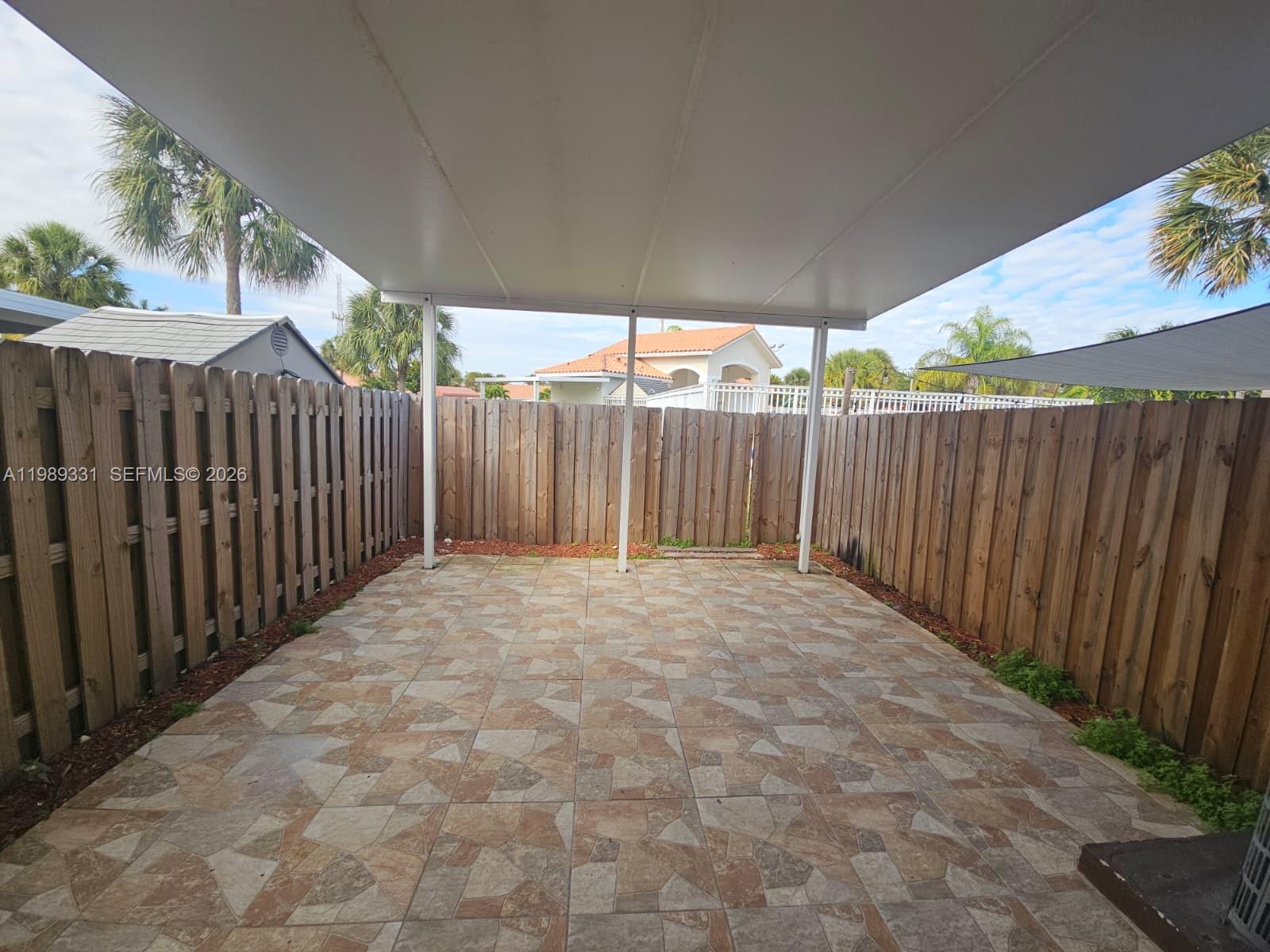 EUREKA PALM GARDEN - Residential Lease