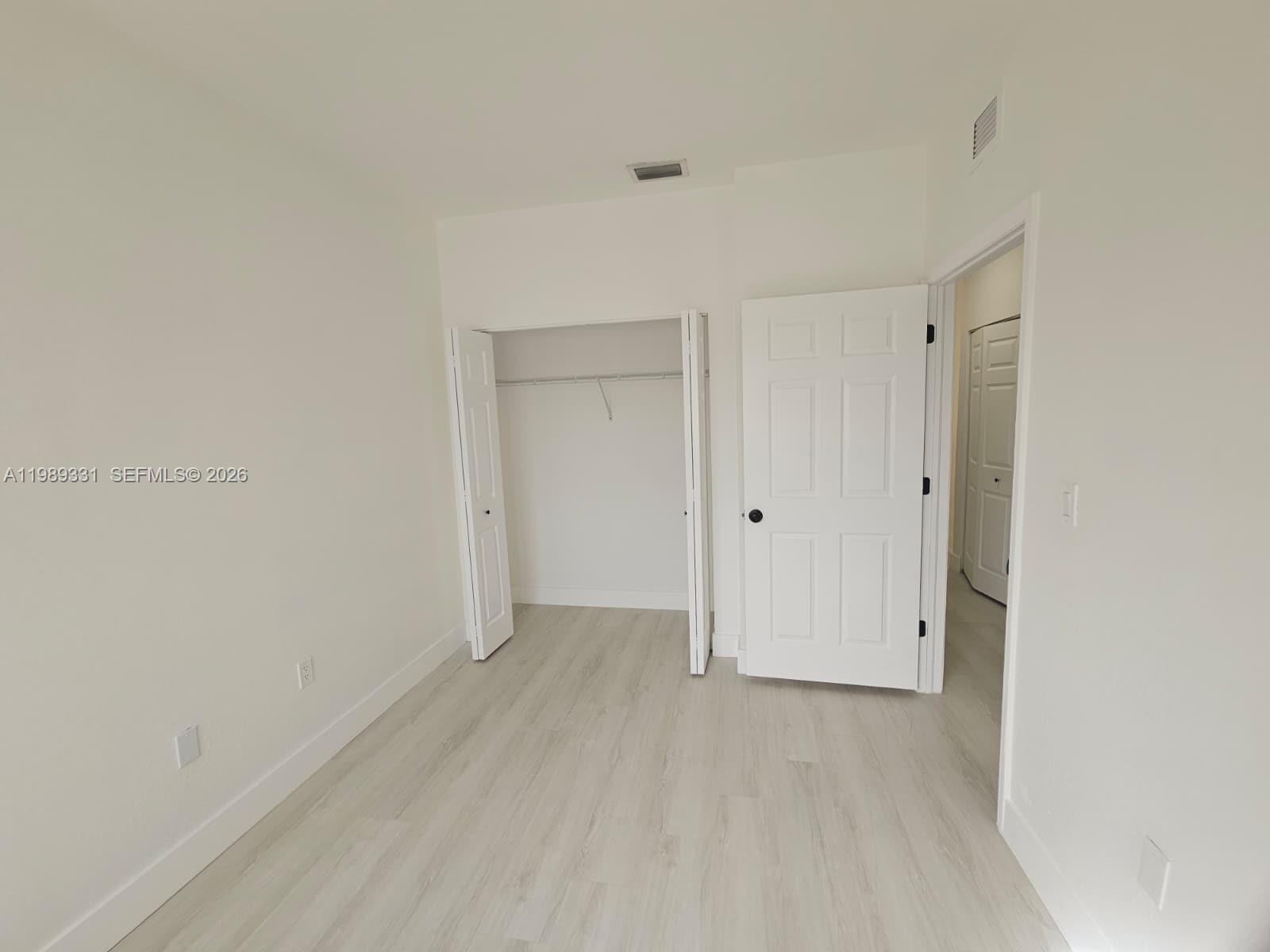 EUREKA PALM GARDEN - Residential Lease