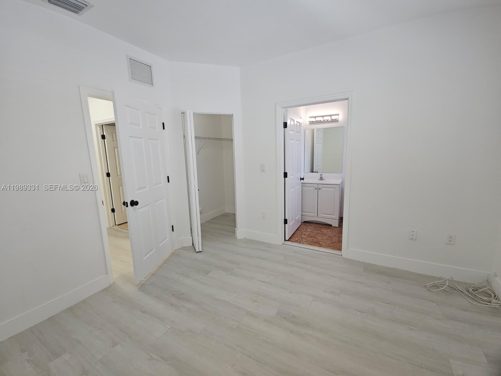 EUREKA PALM GARDEN - Residential Lease