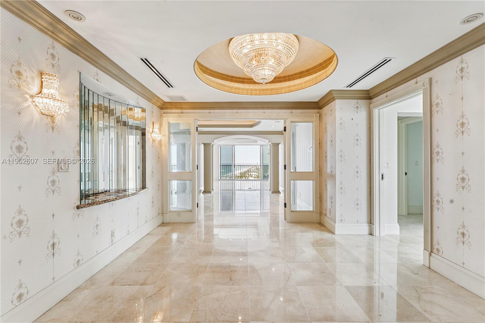 1021 Hillsboro Mile RG