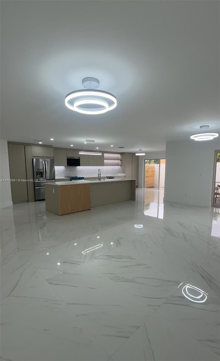 CHARLESTOWNE - Residential