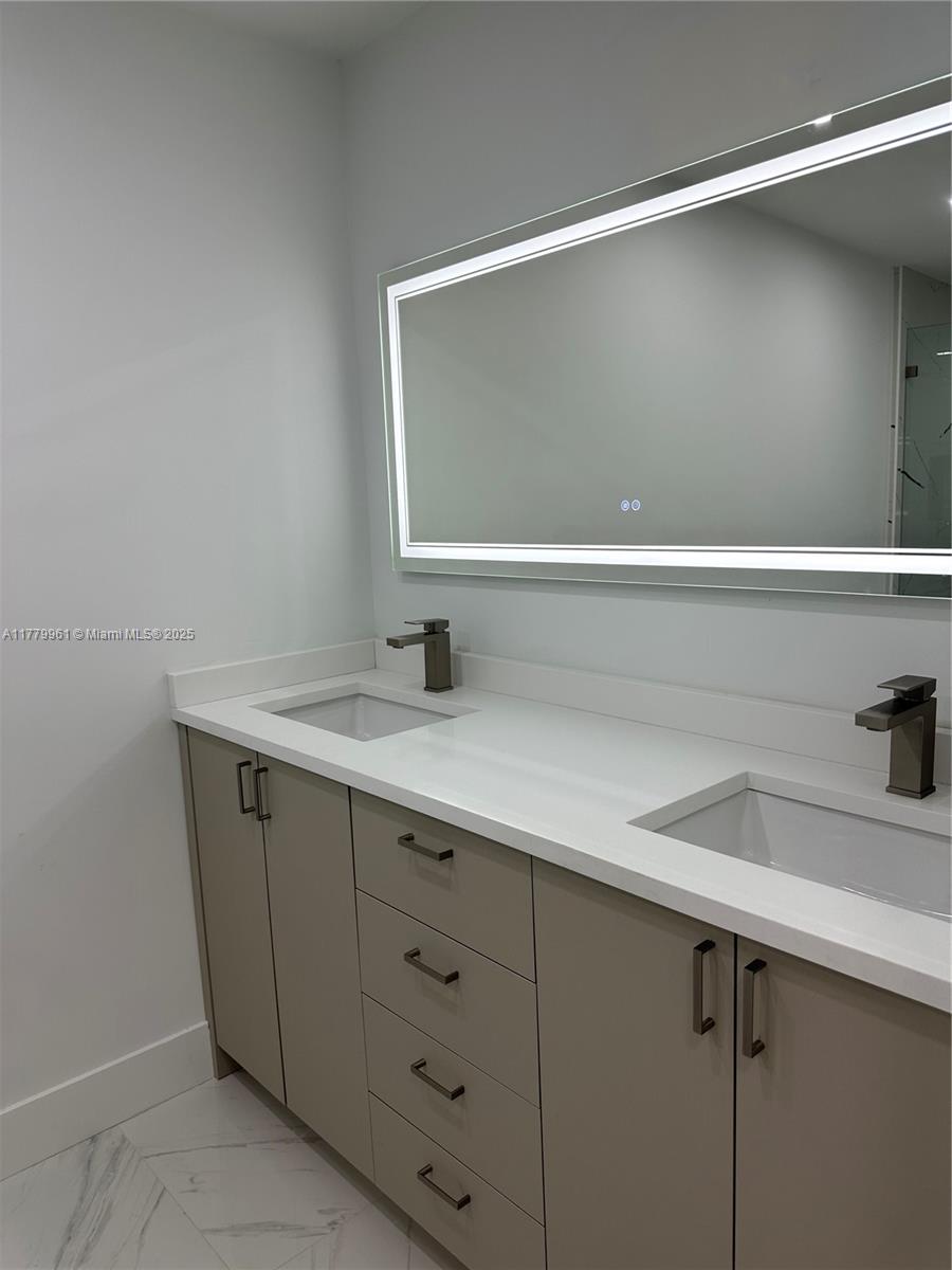 CHARLESTOWNE - Residential