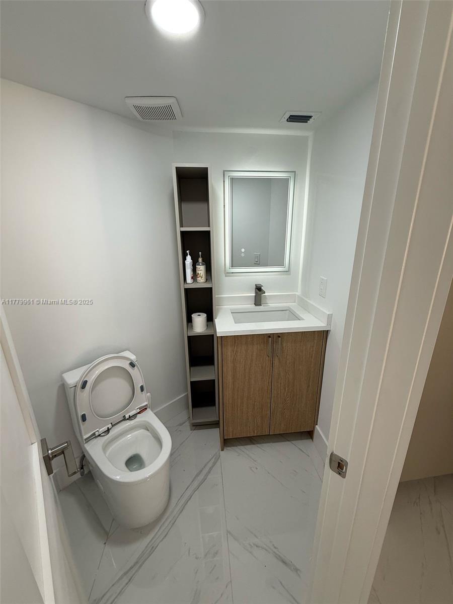 CHARLESTOWNE - Residential