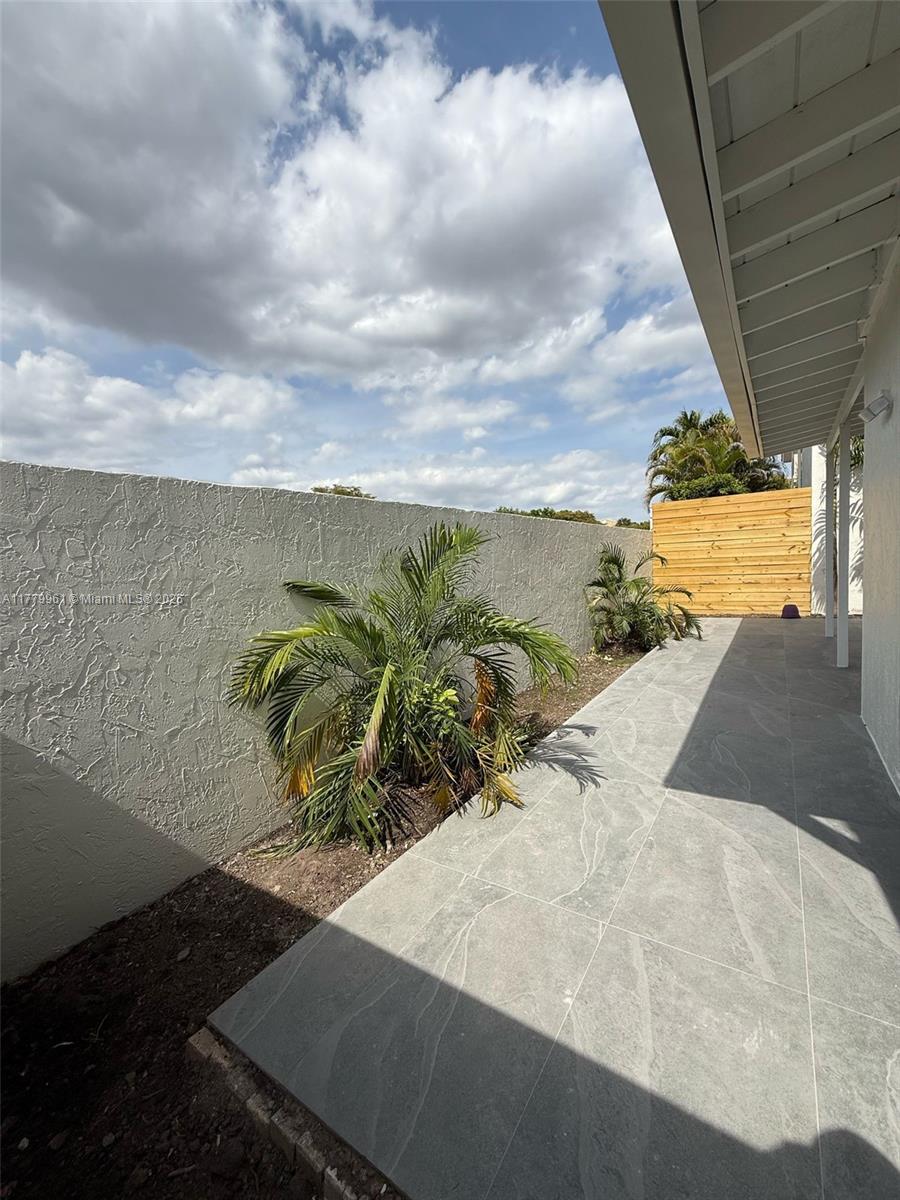 CHARLESTOWNE - Residential