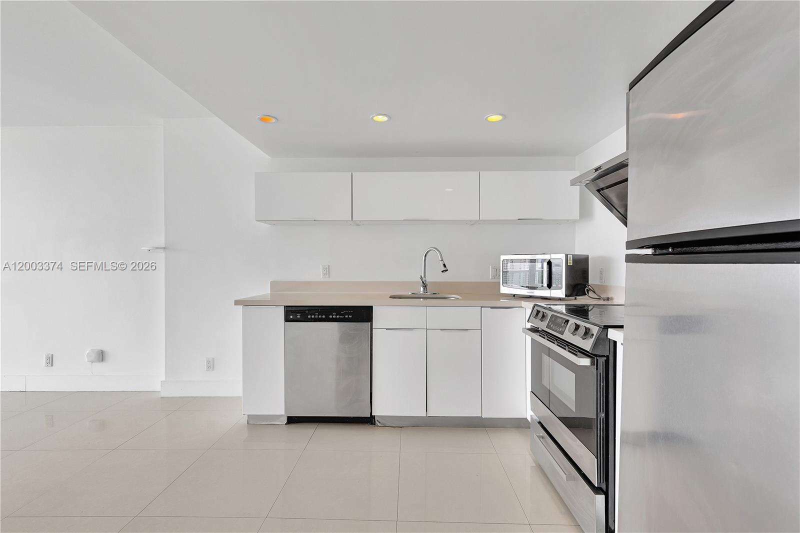 ARLEN HOUSE EAST CONDO - Residential Lease