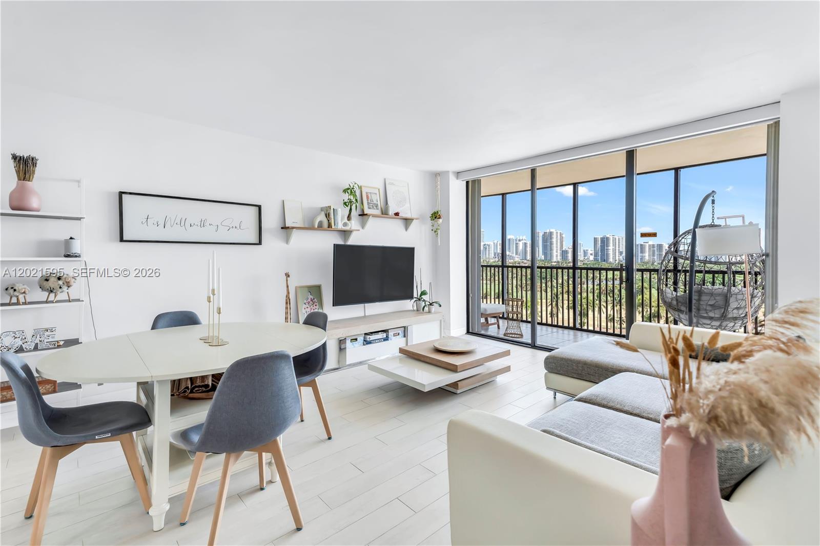Country Club - Turnberry - Residential