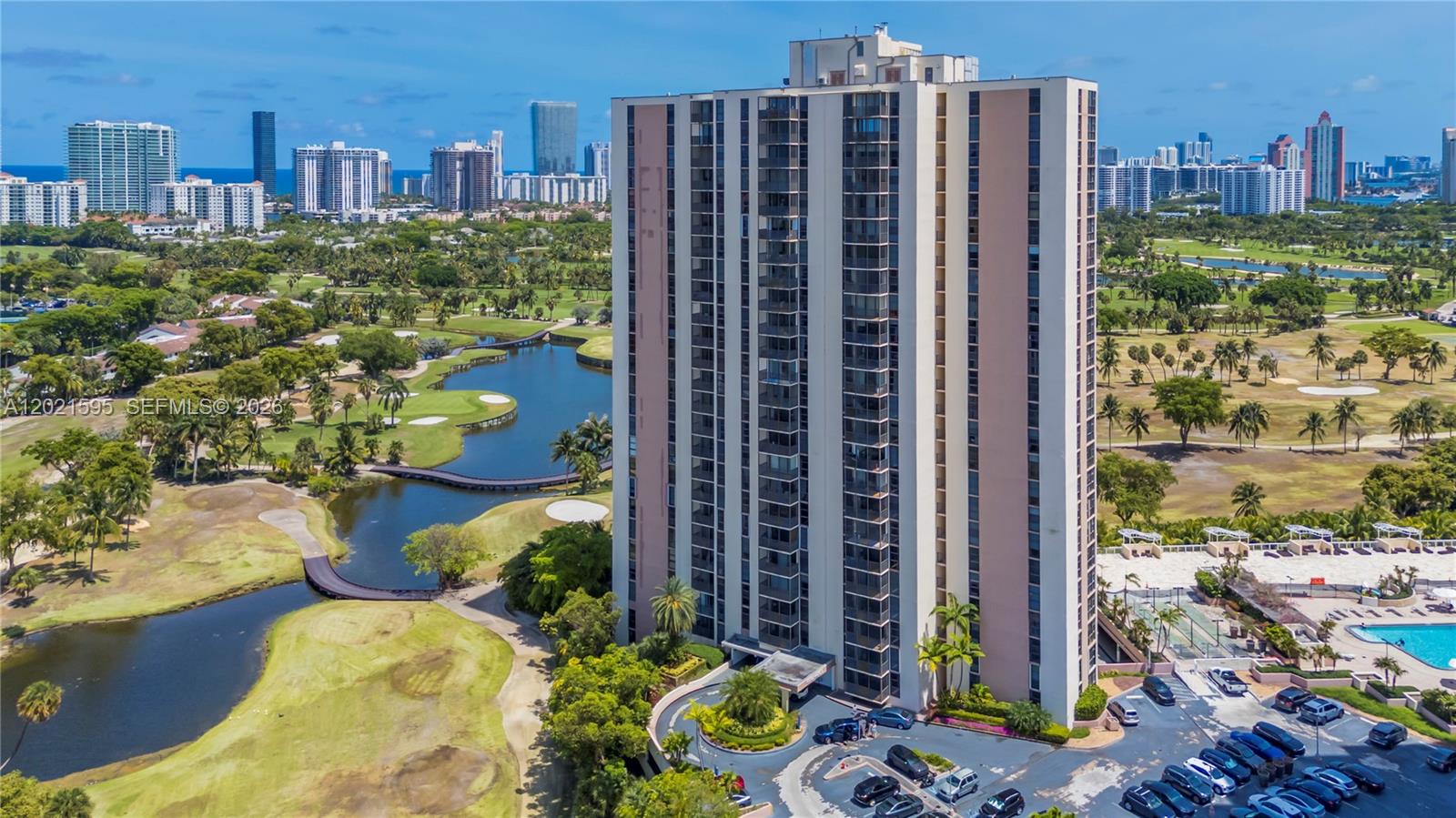 Country Club - Turnberry - Residential