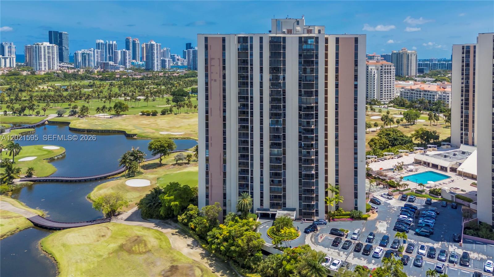 Country Club - Turnberry - Residential